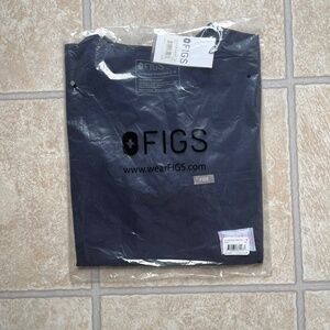 Figs Caterina One Pocket Top